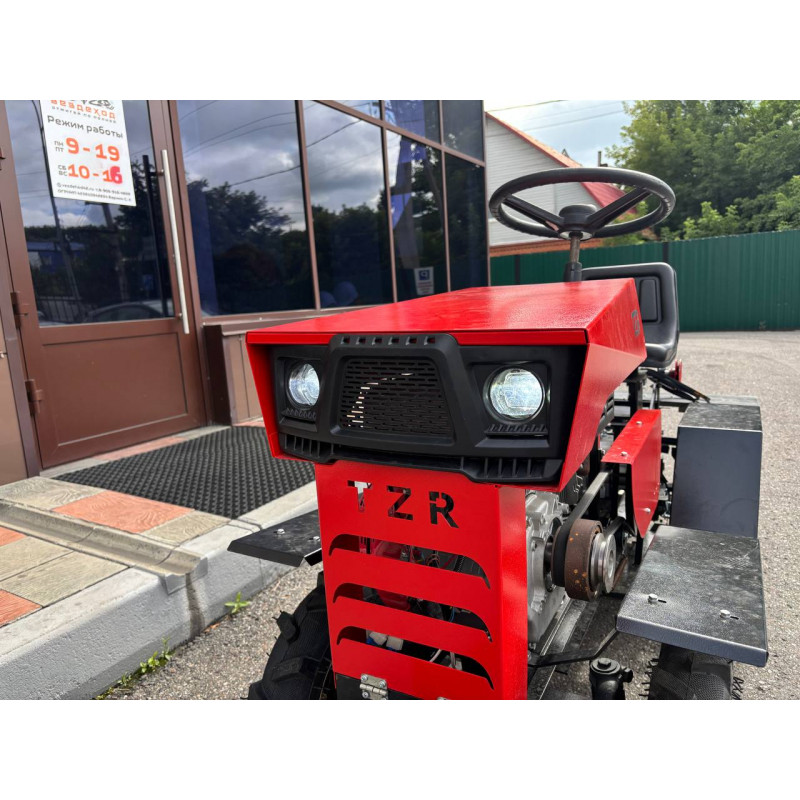 Компактный мини-трактор TZR MT-110 с регулируемой колеей